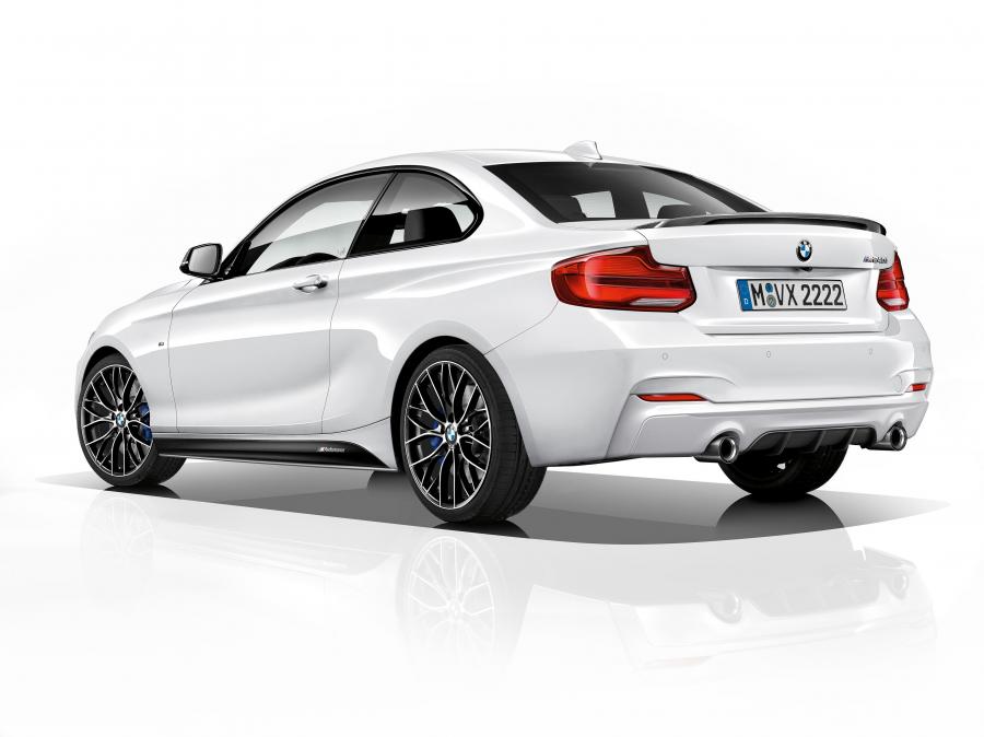  BMW M240i M Performance Edition 2017 года  (фото 4 из 12)